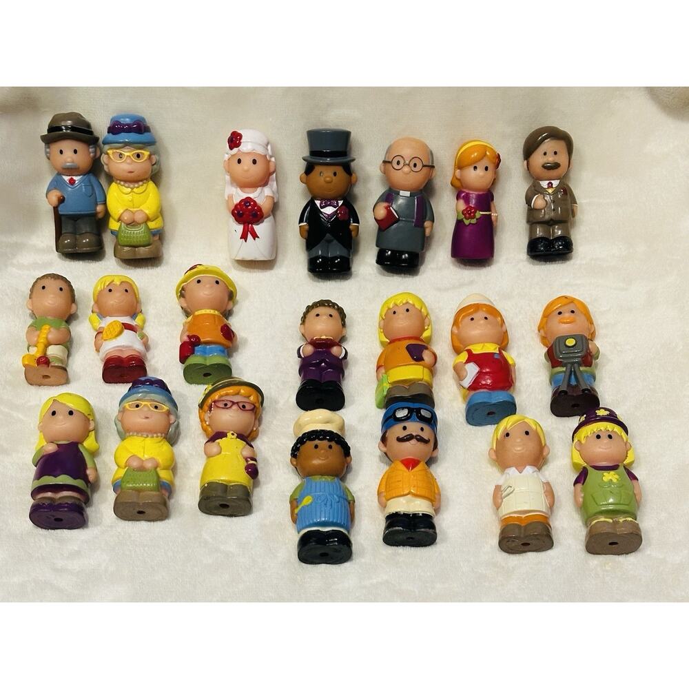 Happyland Figures Mixed Lot 21 Married Couple Priest Photographer Old Couple